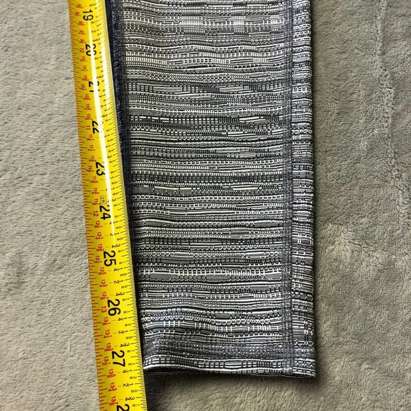 Athleta High Rise Jacquard Chaturanga 7/8 Tight Black/White Leggings - Picture 11 of 11